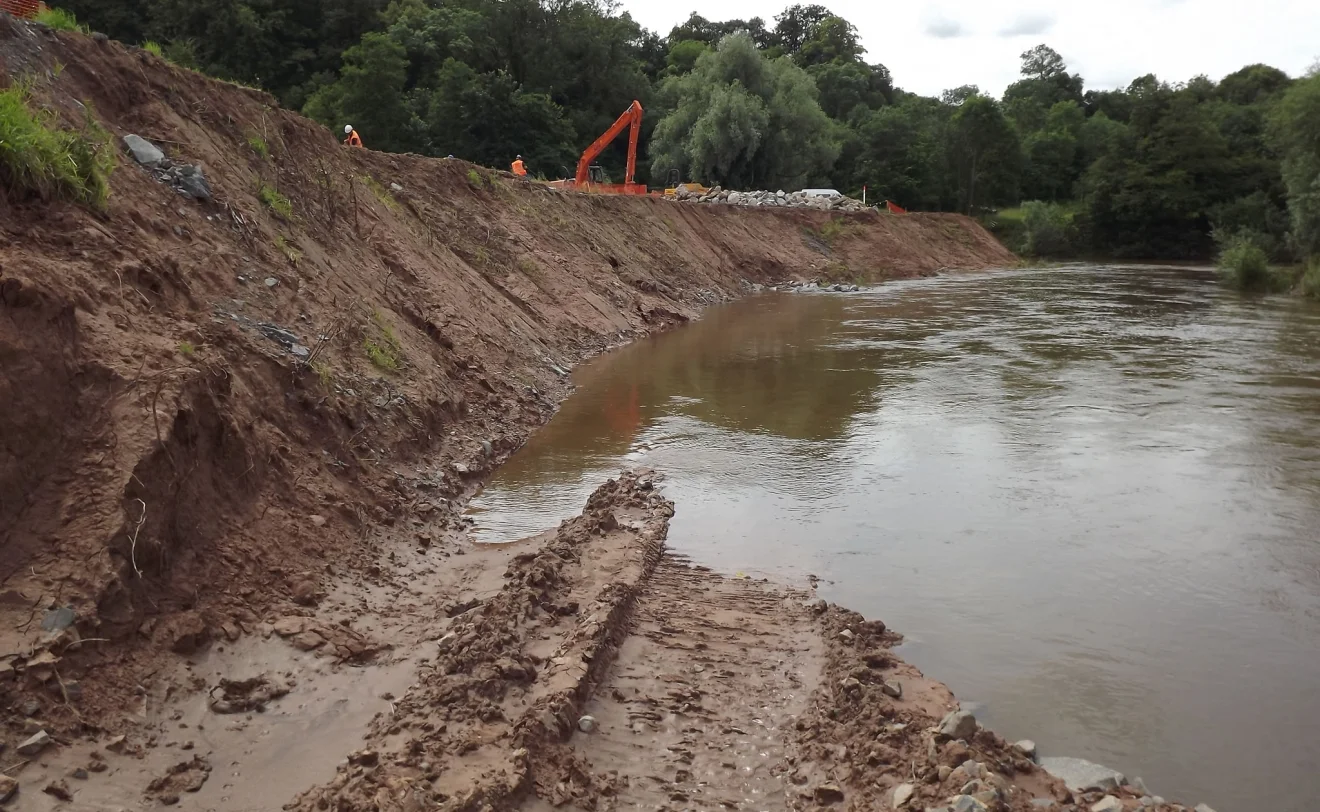 River Teme Bank Erosion Prior to Works