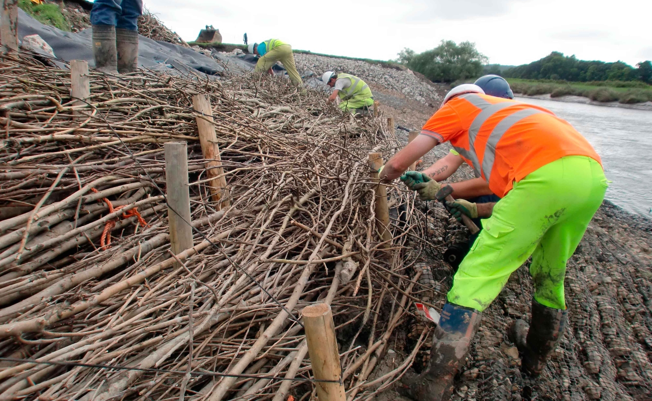 Installing a Brushwood faggot above a Rock Mattress