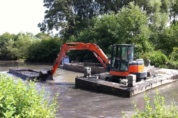 Dredging From Floating Pontoon